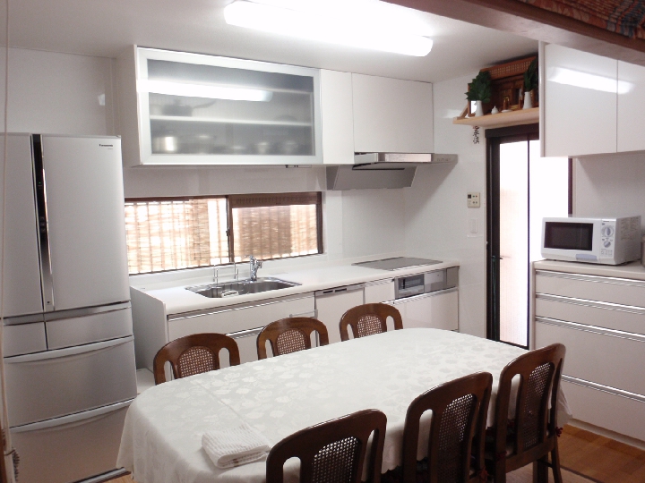 ショールームでイメージ！最新機能充実のキッチンにリフォーム