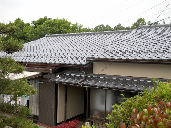 雨漏りしにくい屋根の形にリフォーム