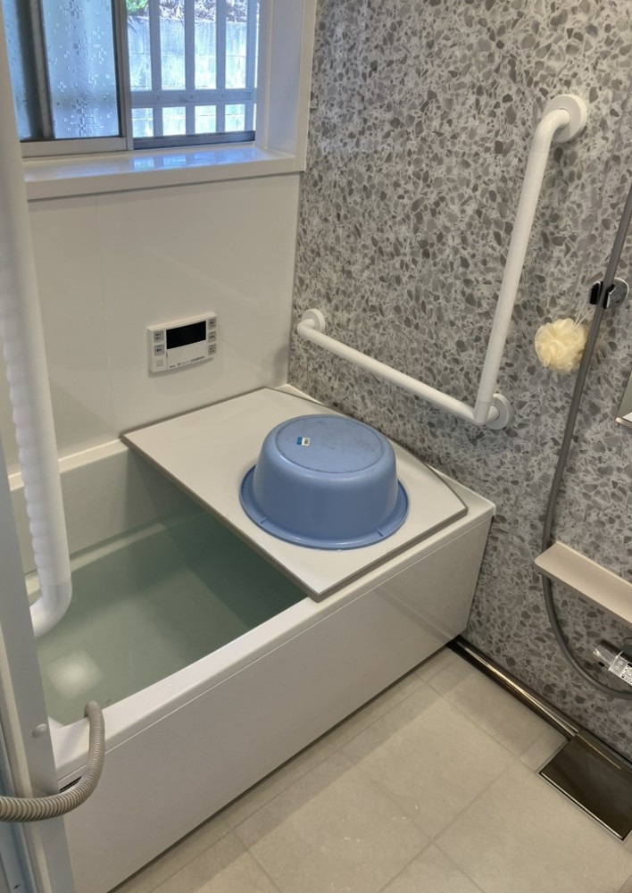 タイル張りのお風呂から断熱性能の高いお風呂にリフォーム