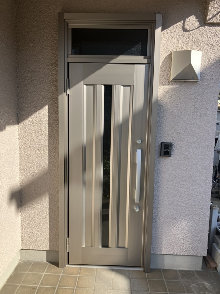 玄関ドアの開閉や鍵の施解錠もスムーズになり毎日の出入りが安心で快適になりました。