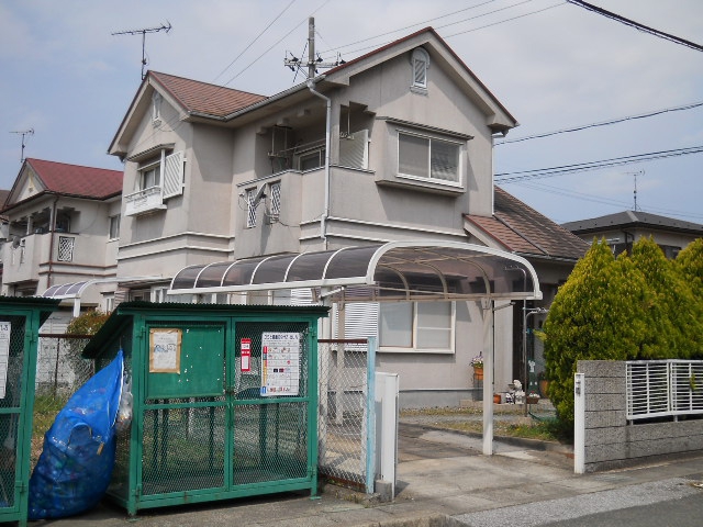 外壁・屋根・外構のリフォームでまるで新築のように。