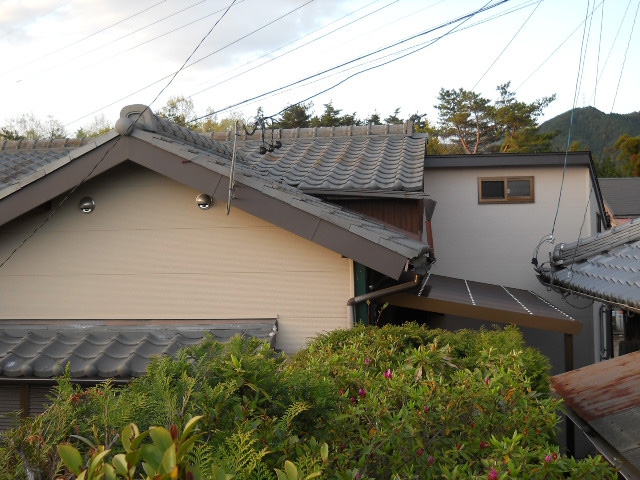 雨漏りしにくい屋根の形にリフォーム