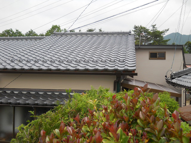 雨漏りしにくい屋根の形にリフォーム
