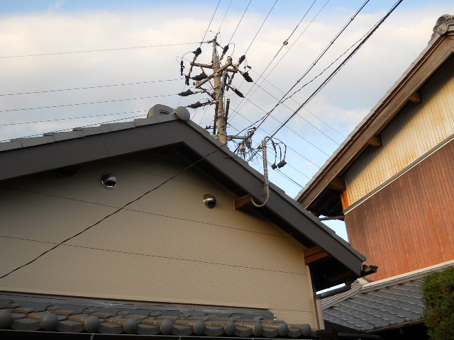 雨漏りしにくい屋根の形にリフォーム