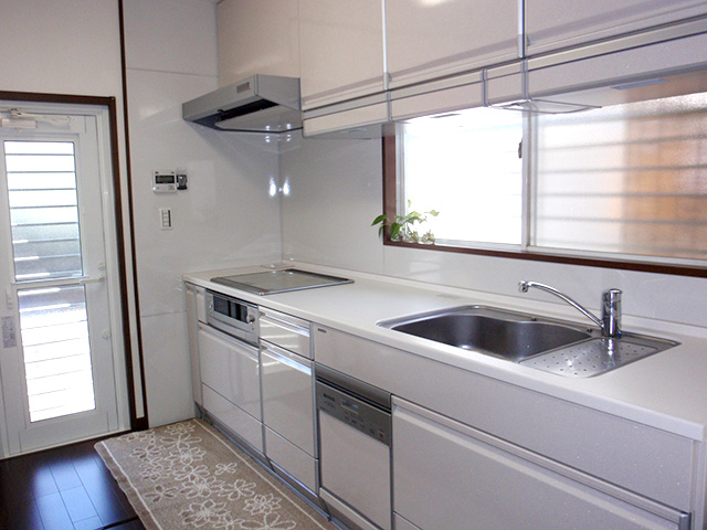 ガラスブロックをアクセントにした門まわり。