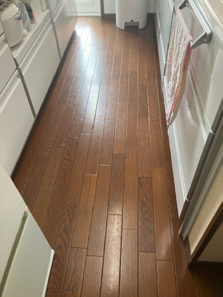 キッチンの床を1deyリフォームでリフレッシュ！